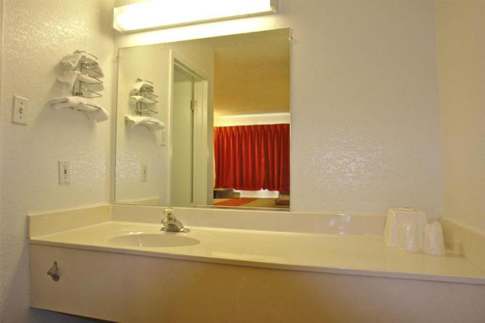 Motel 6 Little Rock North 노스 리틀록 내부 사진